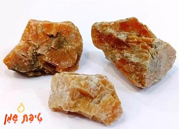 קורץ אדום גולמית